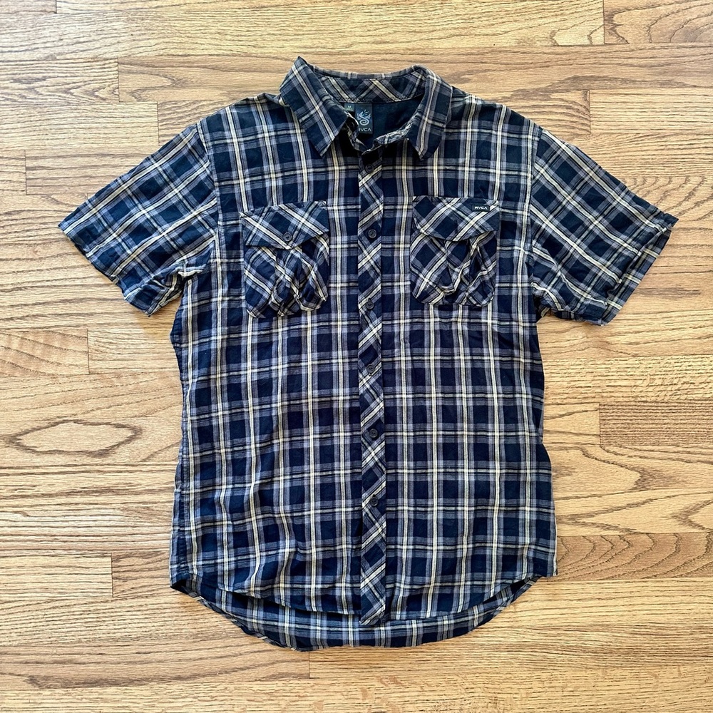 Rvca short sleeve button up medium
